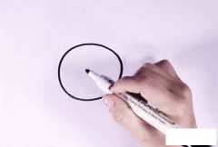 采蜜的小蜜蜂简笔画步骤图解